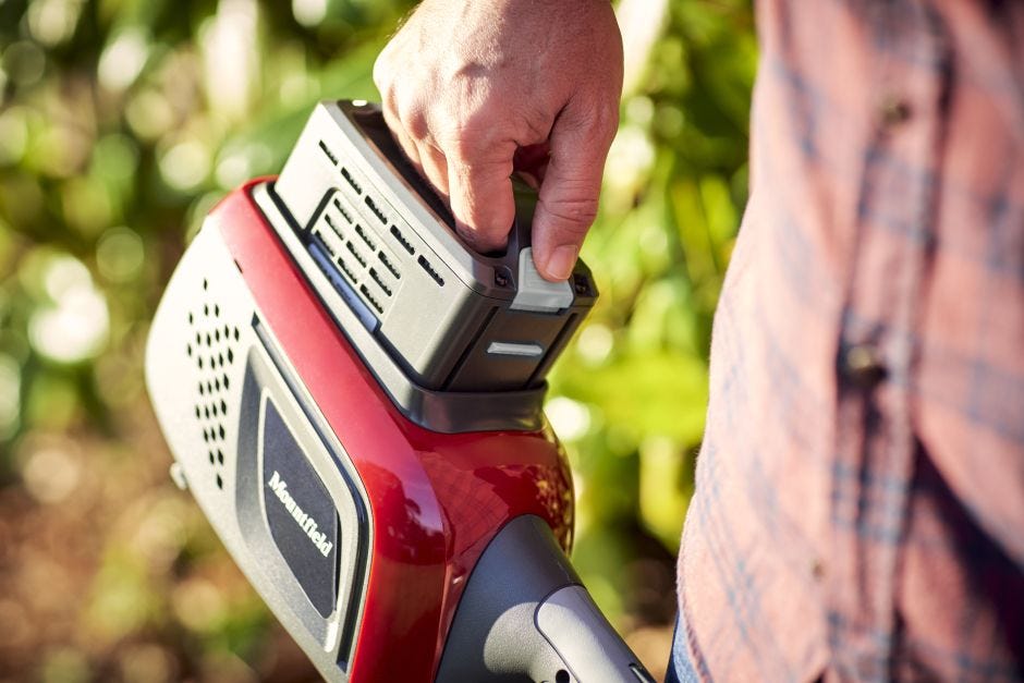 Mountfield battery store hedge trimmer